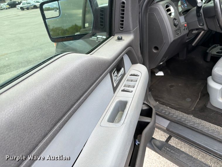 image for item EL0107 2013 Ford F150 Ext. Cab pickup truck