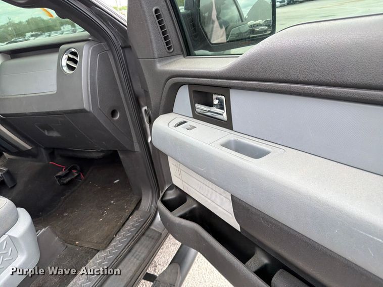 image for item EL0107 2013 Ford F150 Ext. Cab pickup truck