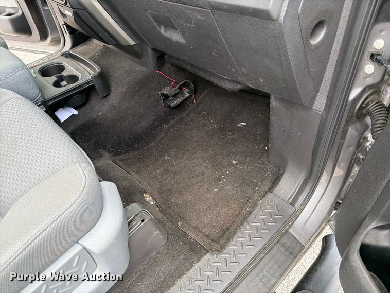 image for item EL0107 2013 Ford F150 Ext. Cab pickup truck