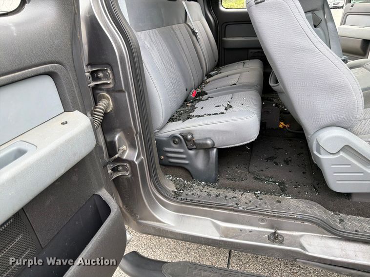 image for item EL0107 2013 Ford F150 Ext. Cab pickup truck