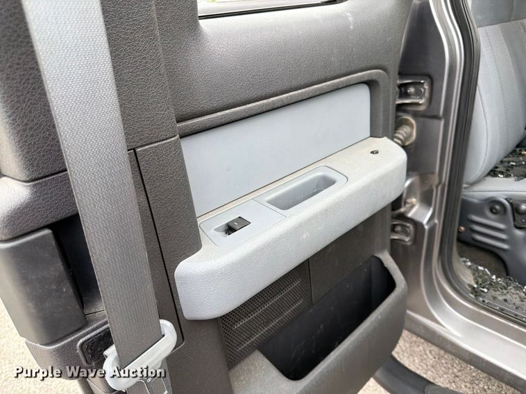 image for item EL0107 2013 Ford F150 Ext. Cab pickup truck