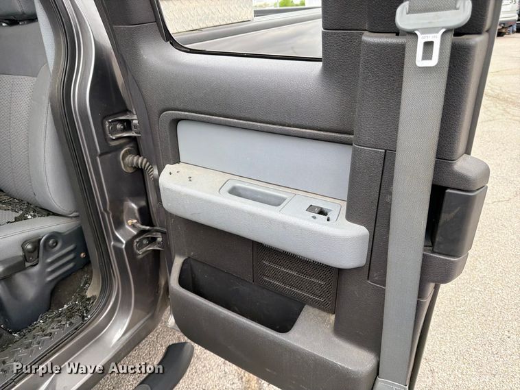 image for item EL0107 2013 Ford F150 Ext. Cab pickup truck