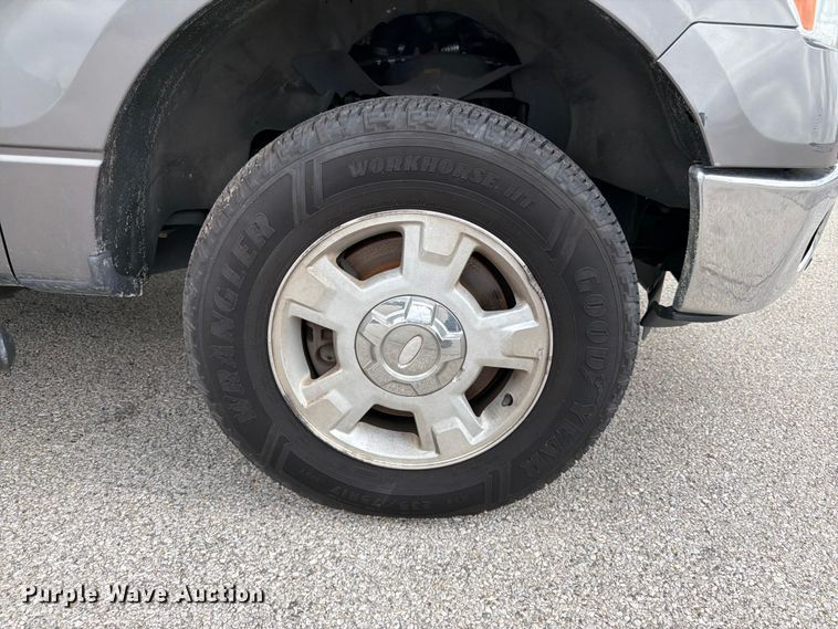 image for item EL0107 2013 Ford F150 Ext. Cab pickup truck