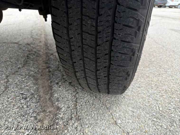 image for item EL0107 2013 Ford F150 Ext. Cab pickup truck