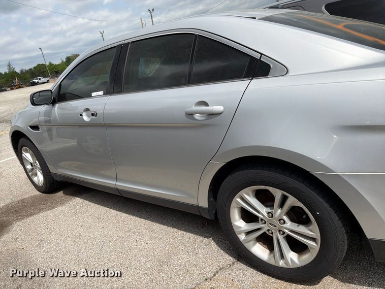 image for item EL0108 2015 Ford Taurus 