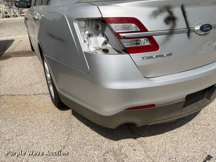image for item EL0108 2015 Ford Taurus 