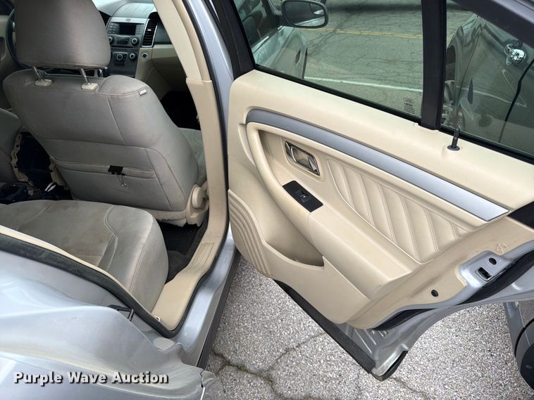 image for item EL0108 2015 Ford Taurus 