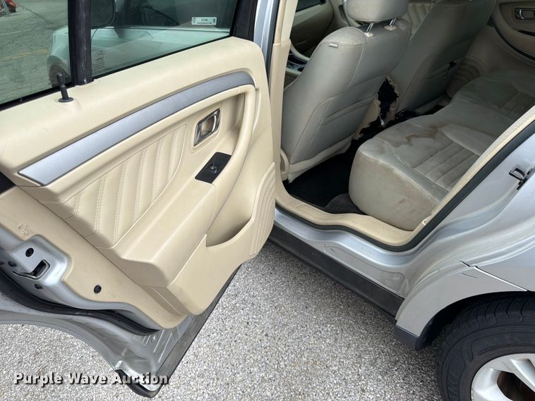 image for item EL0108 2015 Ford Taurus 