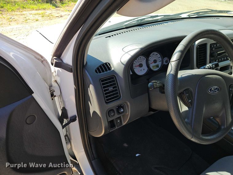 image for item EO7218 2007 Ford Escape SUV