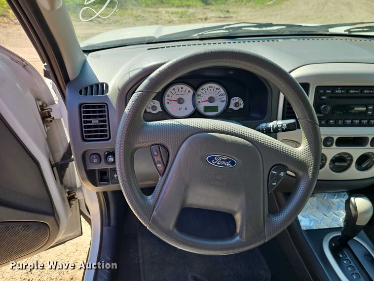 image for item EO7218 2007 Ford Escape SUV