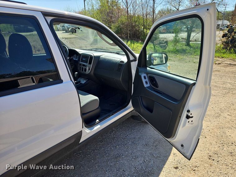 image for item EO7218 2007 Ford Escape SUV