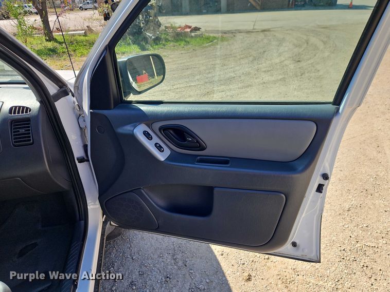 image for item EO7218 2007 Ford Escape SUV