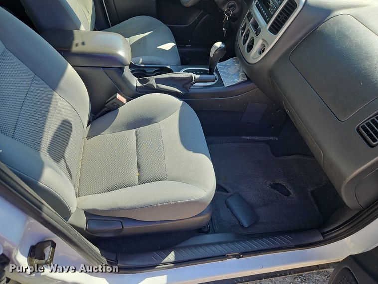 image for item EO7218 2007 Ford Escape SUV