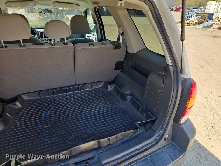 image for item EO7218 2007 Ford Escape SUV