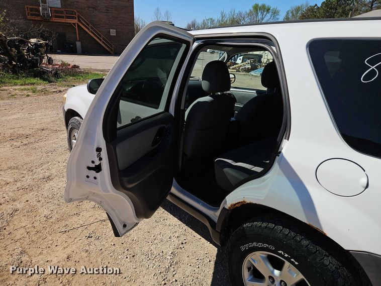 image for item EO7218 2007 Ford Escape SUV