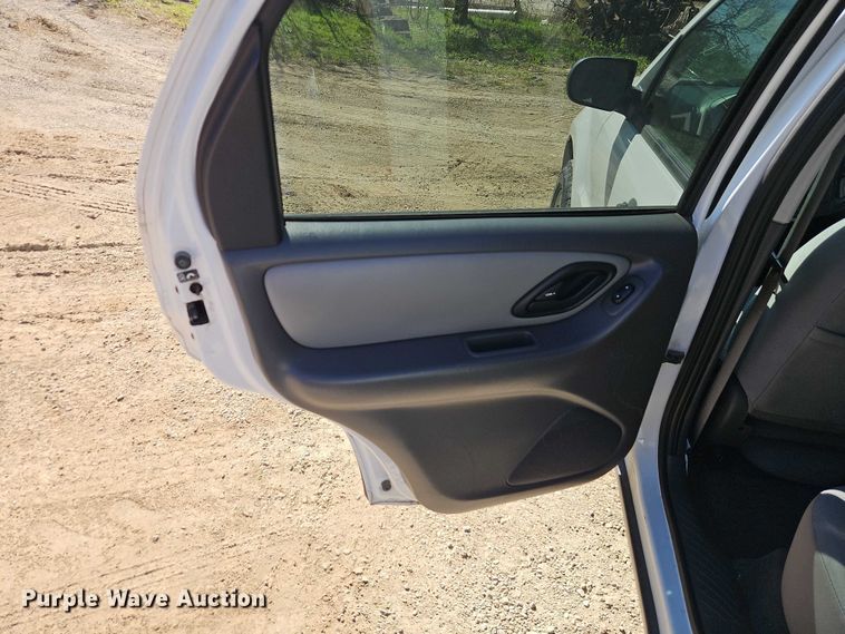 image for item EO7218 2007 Ford Escape SUV
