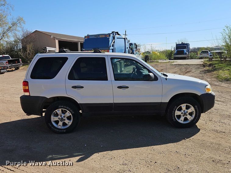 image for item EO7220 2006 Ford Escape SUV