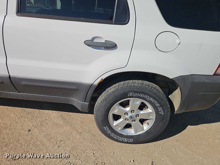 image for item EO7220 2006 Ford Escape SUV