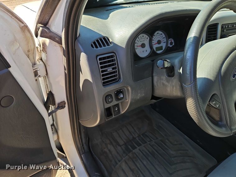 image for item EO7220 2006 Ford Escape SUV