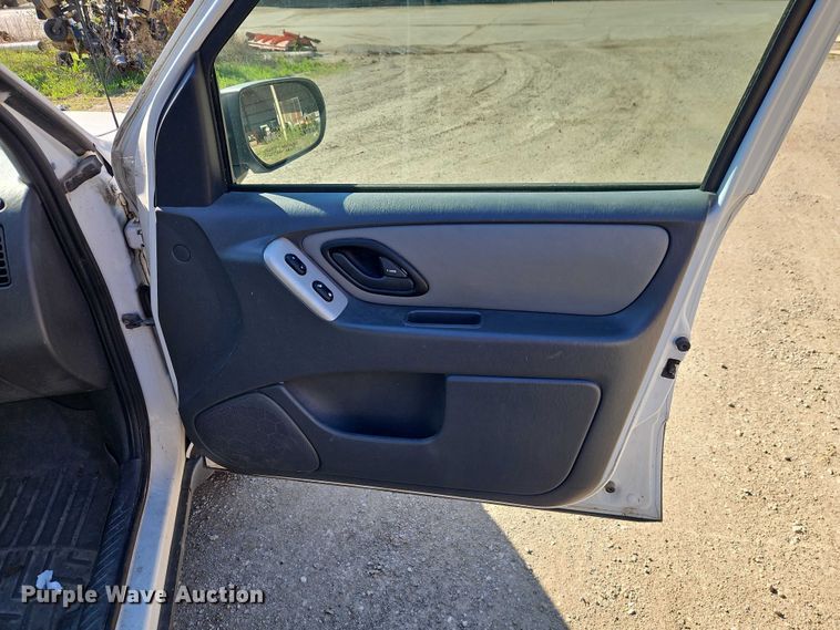 image for item EO7220 2006 Ford Escape SUV