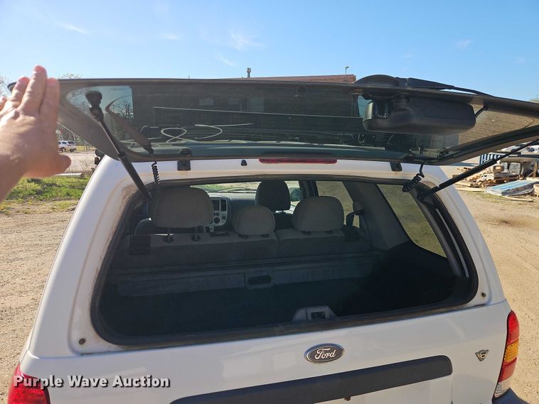 image for item EO7220 2006 Ford Escape SUV