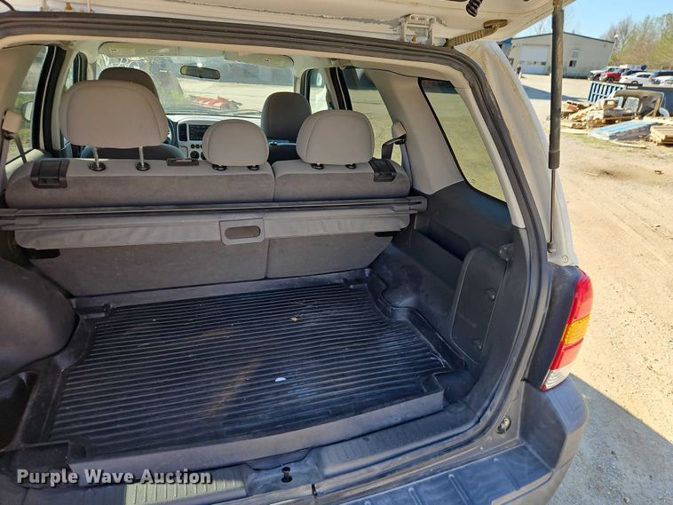 image for item EO7220 2006 Ford Escape SUV