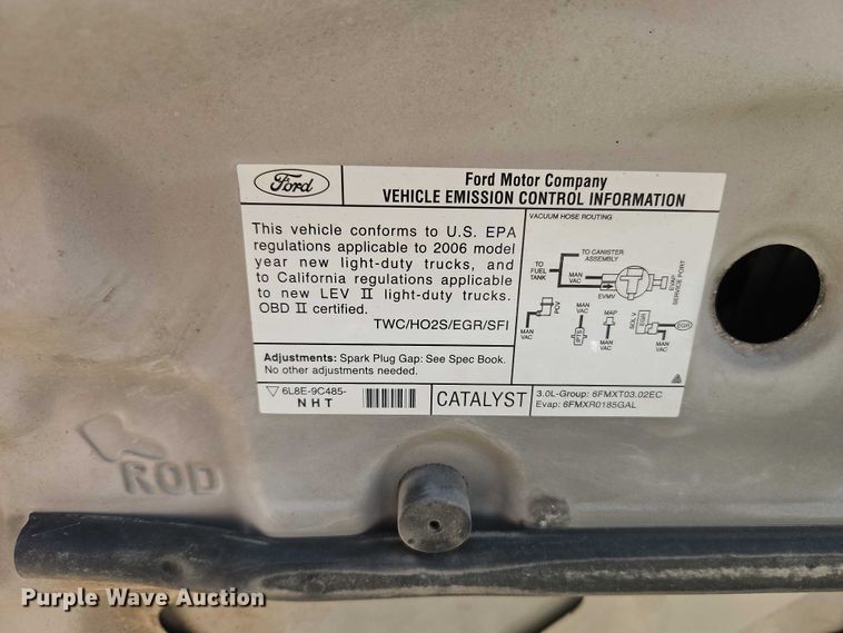 image for item EO7220 2006 Ford Escape SUV