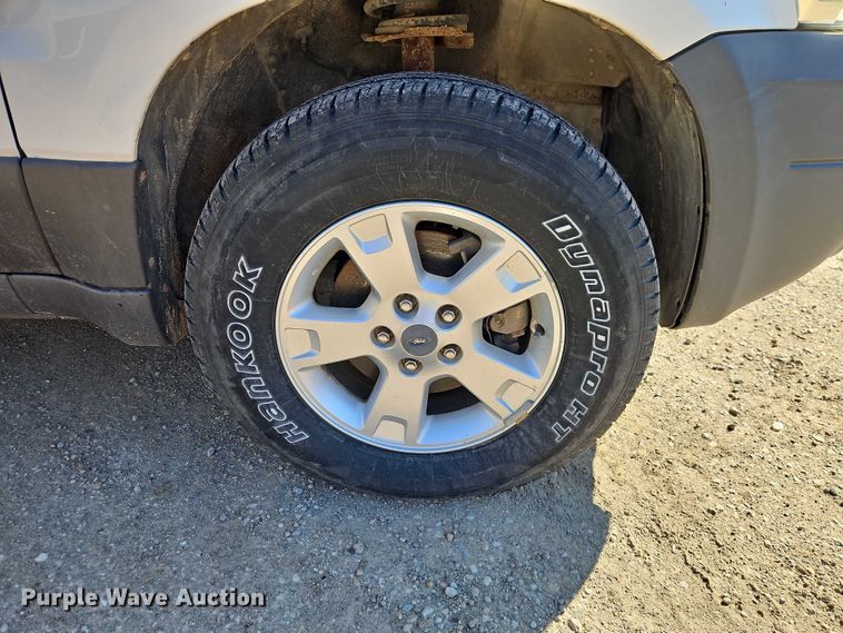 image for item EO7220 2006 Ford Escape SUV