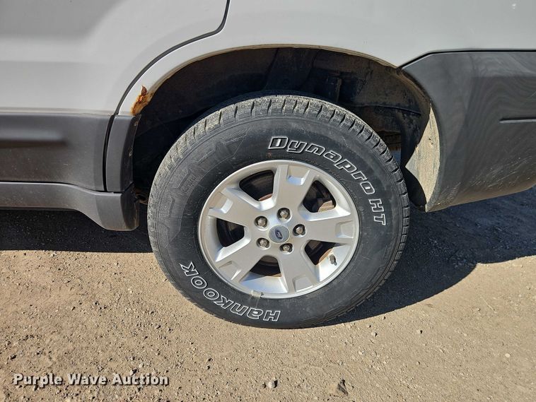 image for item EO7220 2006 Ford Escape SUV