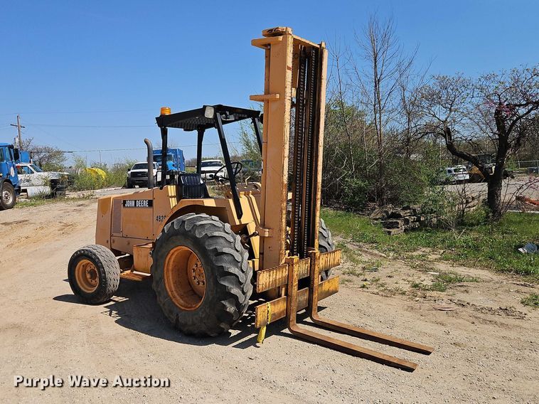 image for item EO7221 John Deere 482C forklift