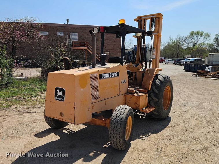 image for item EO7221 John Deere 482C forklift