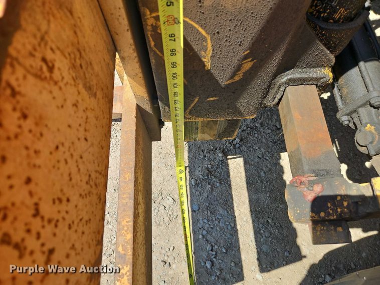 image for item EO7221 John Deere 482C forklift