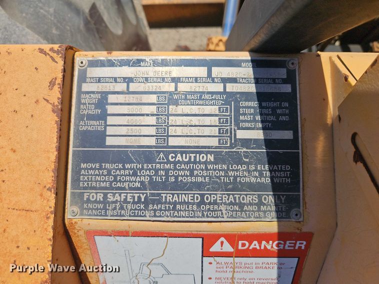 image for item EO7221 John Deere 482C forklift