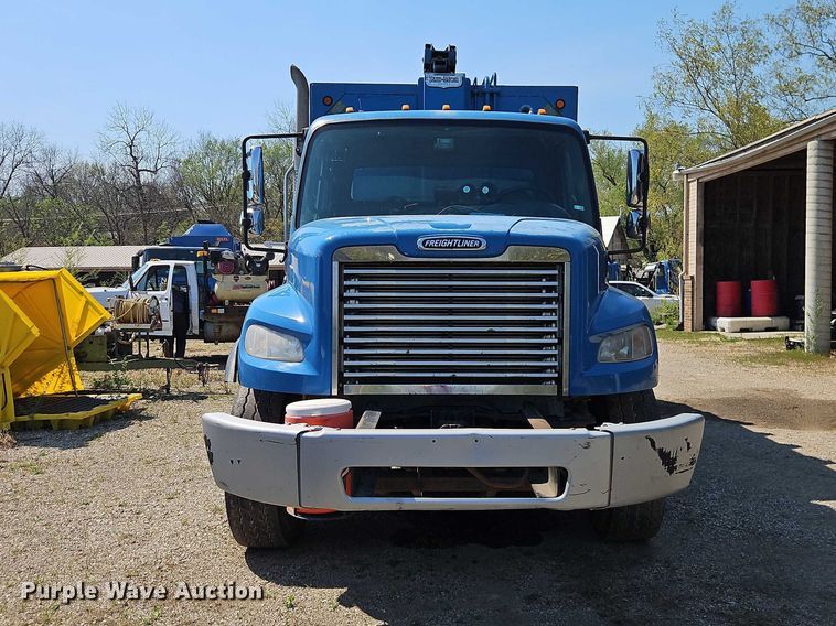 image for item EO7222 2011 Freightliner M2 refuse truck