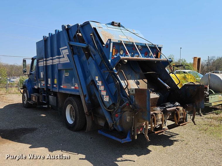 image for item EO7222 2011 Freightliner M2 refuse truck