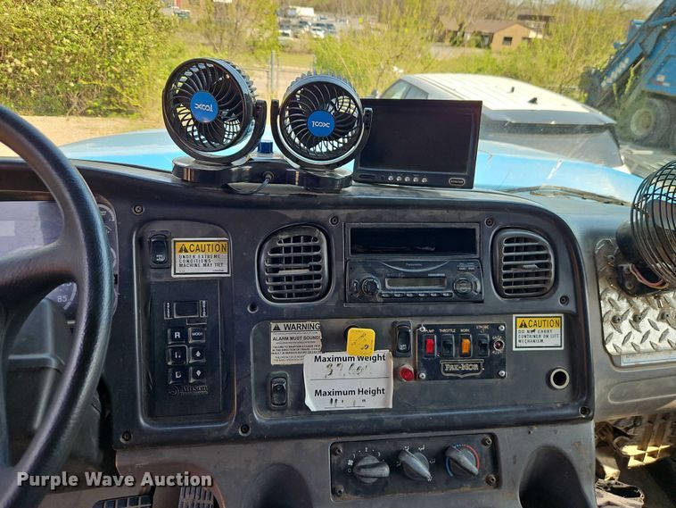 image for item EO7222 2011 Freightliner M2 refuse truck