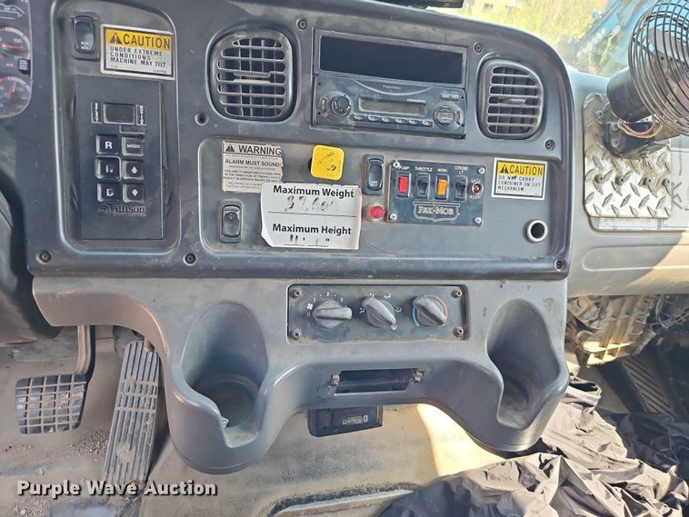 image for item EO7222 2011 Freightliner M2 refuse truck