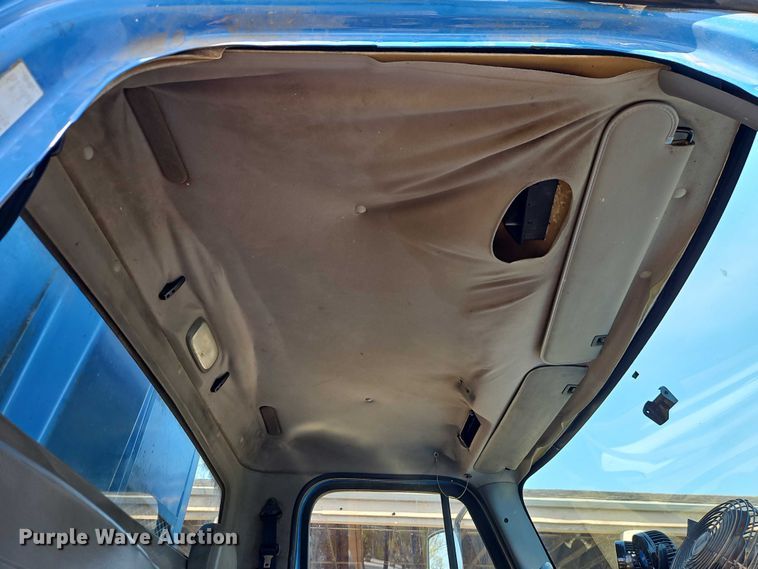 image for item EO7222 2011 Freightliner M2 refuse truck