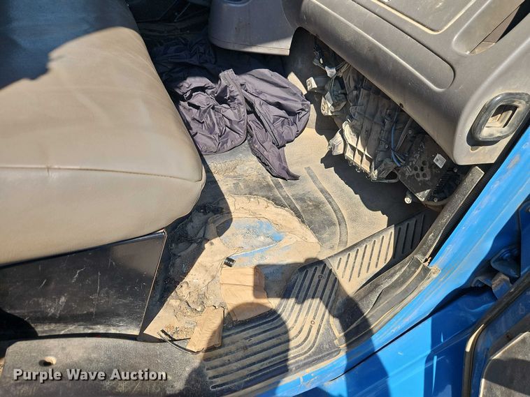 image for item EO7222 2011 Freightliner M2 refuse truck