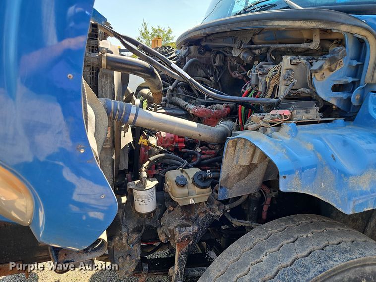 image for item EO7222 2011 Freightliner M2 refuse truck