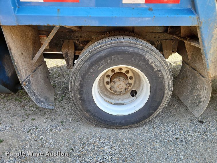 image for item EO7222 2011 Freightliner M2 refuse truck