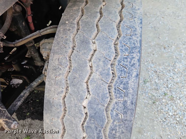 image for item EO7222 2011 Freightliner M2 refuse truck