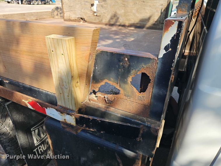 image for item EO7223 2013 Ford F350 Super Duty XL flatbed pickup truck