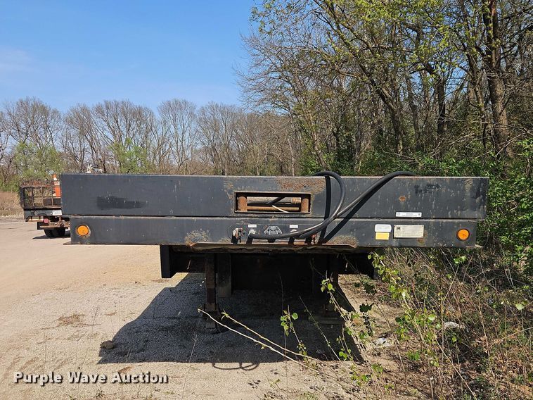 image for item EO7225 1996 Trail King Industries TK70SS-462 tilt deck equipment trailer