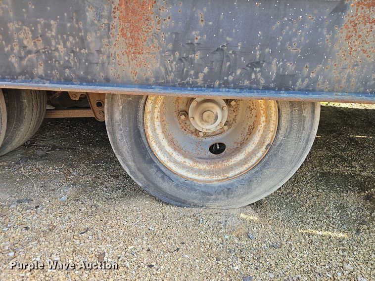 image for item EO7225 1996 Trail King Industries TK70SS-462 tilt deck equipment trailer