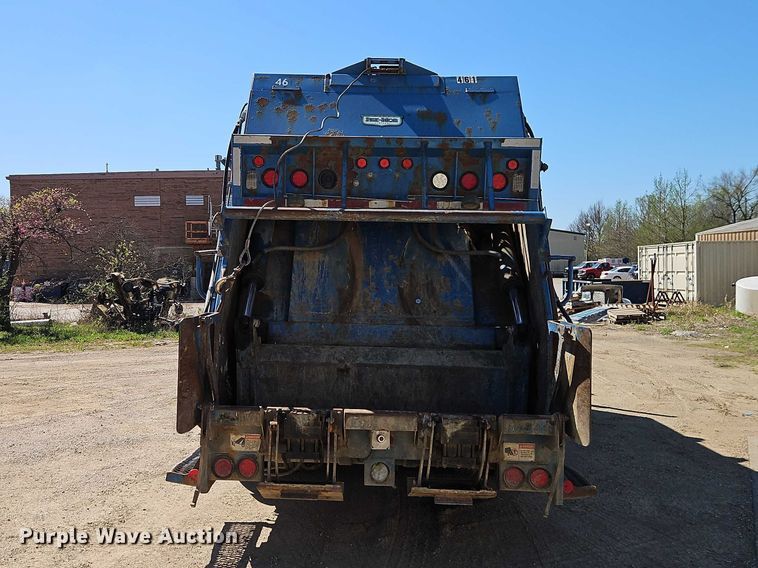 image for item EO7227 2016 Freightliner 108SD refuse truck