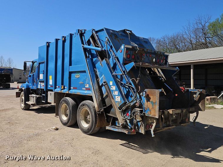 image for item EO7227 2016 Freightliner 108SD refuse truck