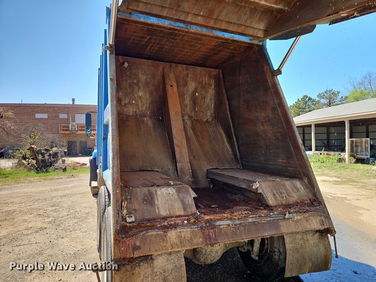 image for item EO7227 2016 Freightliner 108SD refuse truck