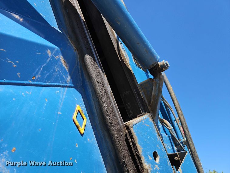 image for item EO7227 2016 Freightliner 108SD refuse truck