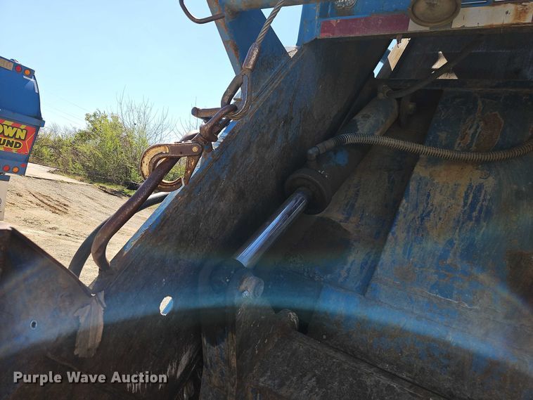 image for item EO7227 2016 Freightliner 108SD refuse truck